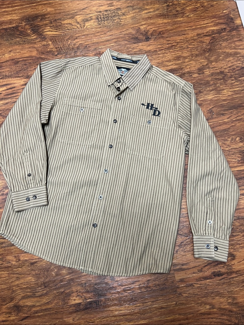 Harley-Davidson Men's Tan and Black Shirt - large